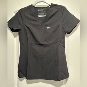 NWT Figs Catarina Scrub Top